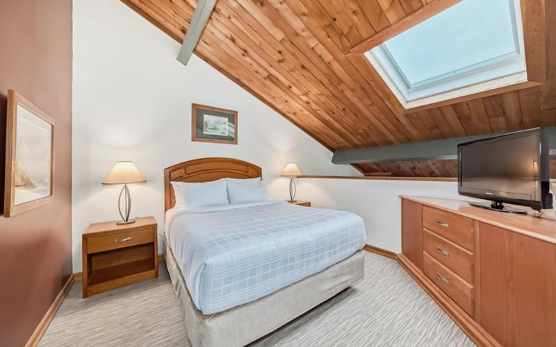 extra room photo